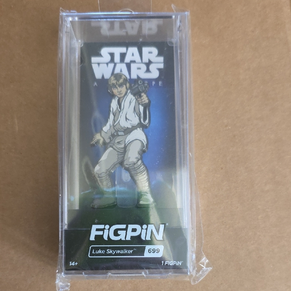 Star Wars FiGPiN Luke Skywalker - White and Blue